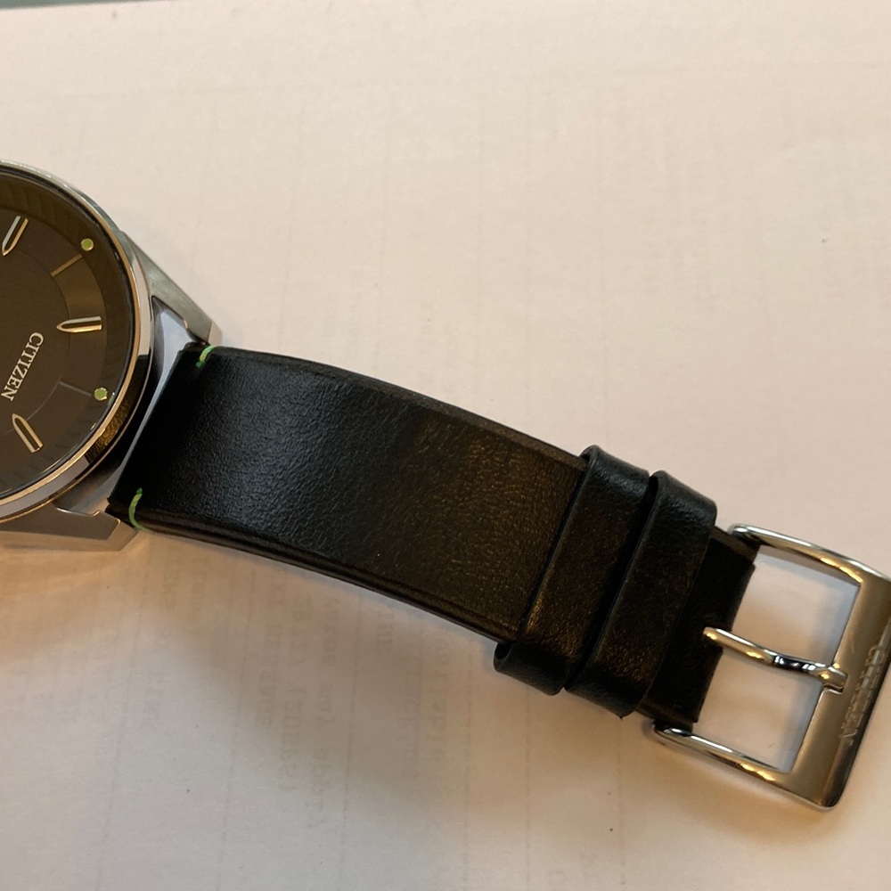 Citizen Eco Drive E111-S108659 black and green watch, leather strap, stainless - Picture 11 of 17
